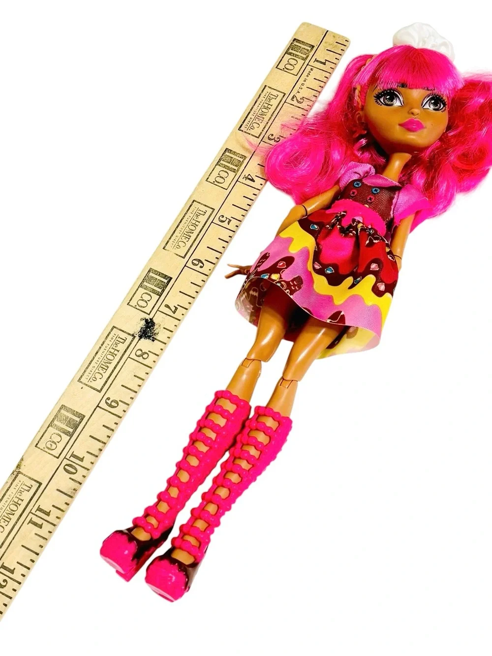 Ever After High Ginger Breadhouse Doll Sugar Coated Pink Dress High Boots 2014